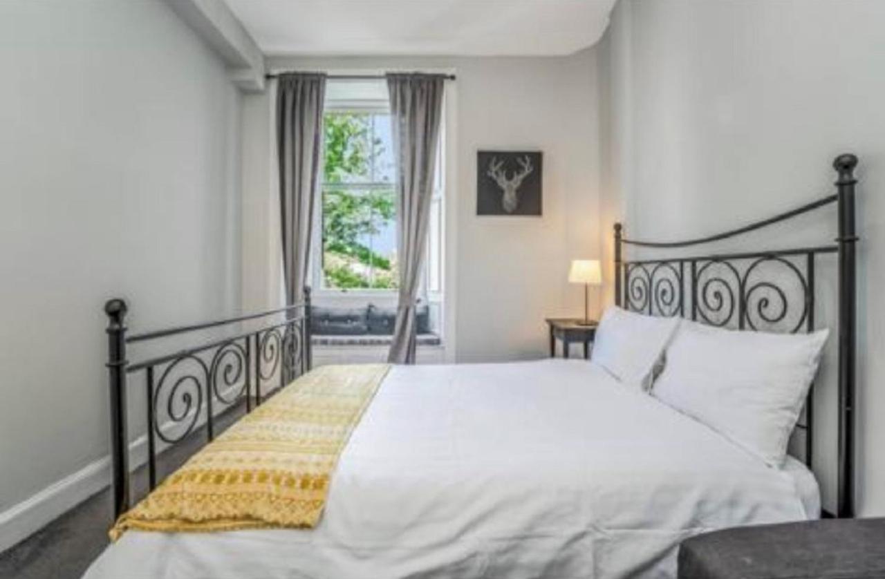 Spacious & Comfortable 3 Bedroom Apartment - Near City Centre - Free Parking Available - Sleeps Up To 5 Guests Édimbourg Extérieur photo