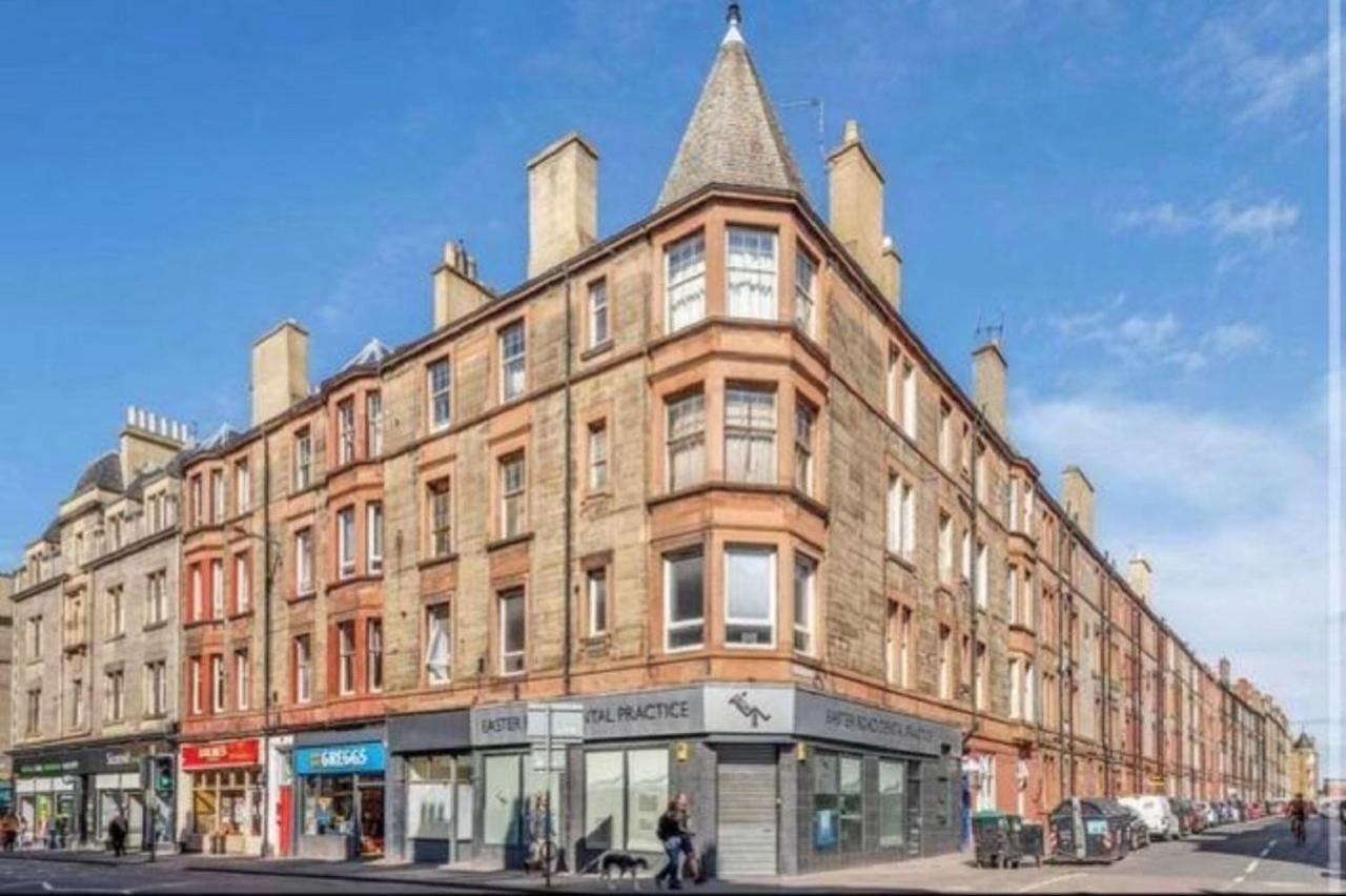 Spacious & Comfortable 3 Bedroom Apartment - Near City Centre - Free Parking Available - Sleeps Up To 5 Guests Édimbourg Extérieur photo