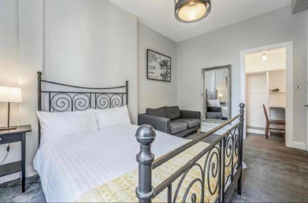 Spacious & Comfortable 3 Bedroom Apartment - Near City Centre - Free Parking Available - Sleeps Up To 5 Guests Édimbourg Extérieur photo